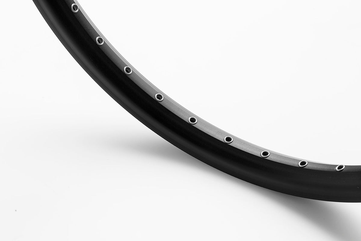 Bullitt velg · FR32 · 20" · 36H · voor · zwart · foto 1